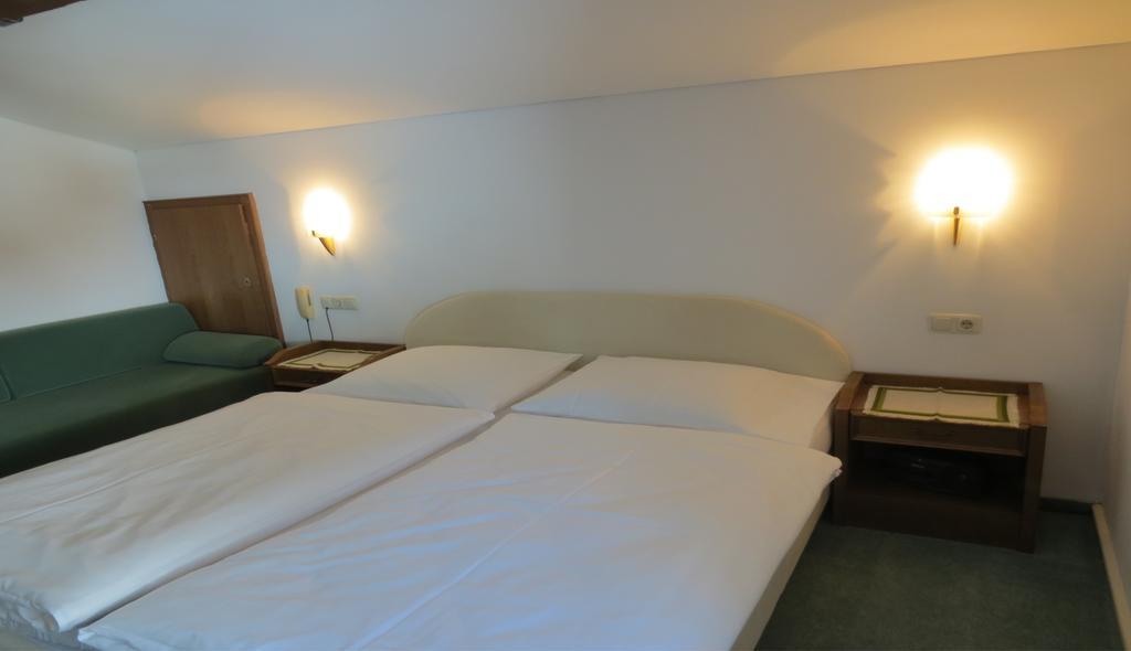 Pension Churlis Lech am Arlberg Δωμάτιο φωτογραφία