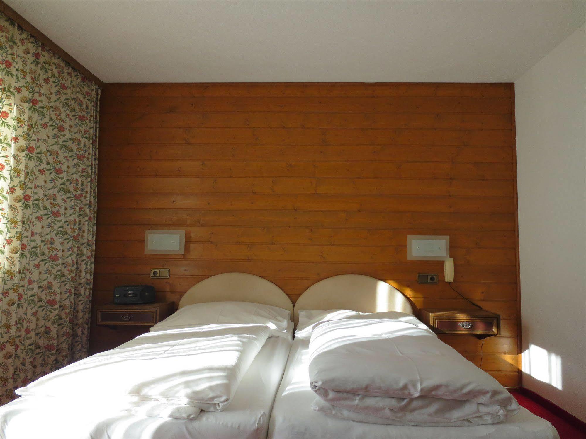 Pension Churlis Lech am Arlberg Εξωτερικό φωτογραφία