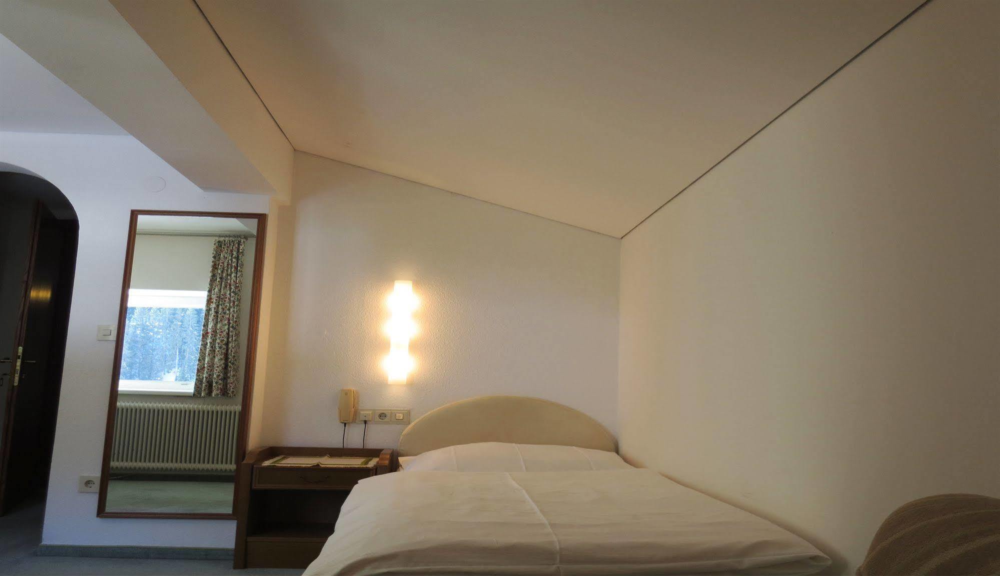 Pension Churlis Lech am Arlberg Εξωτερικό φωτογραφία